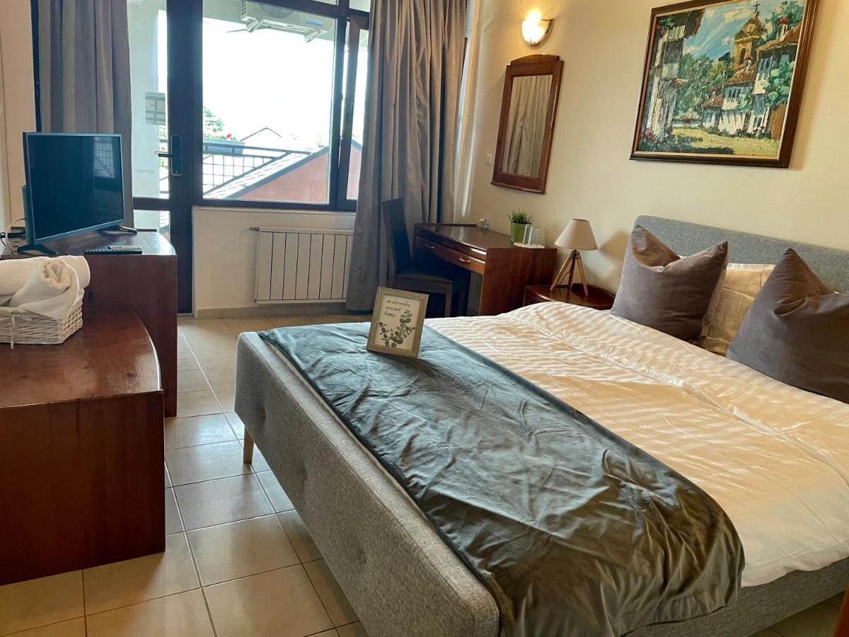 Hotel Shterev Anevo Szopot Kültér fotó